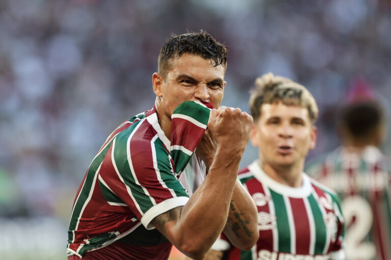 MONSTRO VOLTOU Thiago Silva está de volta ao Fluminense e assinou contrato até dezembro de 2026 com o clube