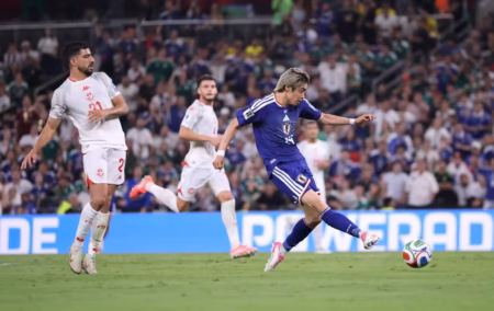 CHUVAS DE GOLS Japão e Holanda vencem de goleada e Tunísia está desclassificada para a próxima fase da Copa do Mundo