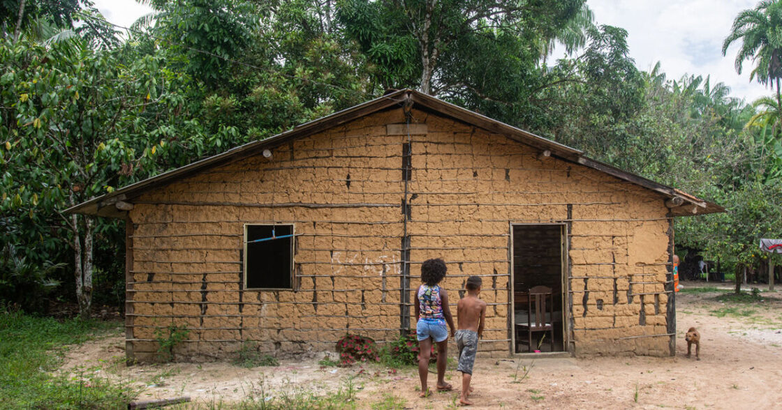 QUILOMBOLOS TITULADOS Lula entrega cinco novos títulos de territórios quilombolas no Maranhão, em Itapecuru Mirim e em São Vicente Ferrer