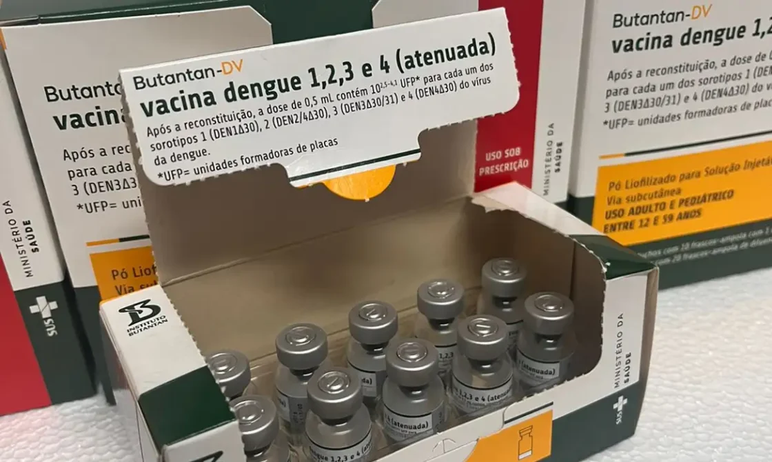 IMUNIZAÇÃO AMEAÇADA Após duas mortes, Ministério da Saúde suspende vacina desenvolvida pelo Butantan para imunização contra dengue