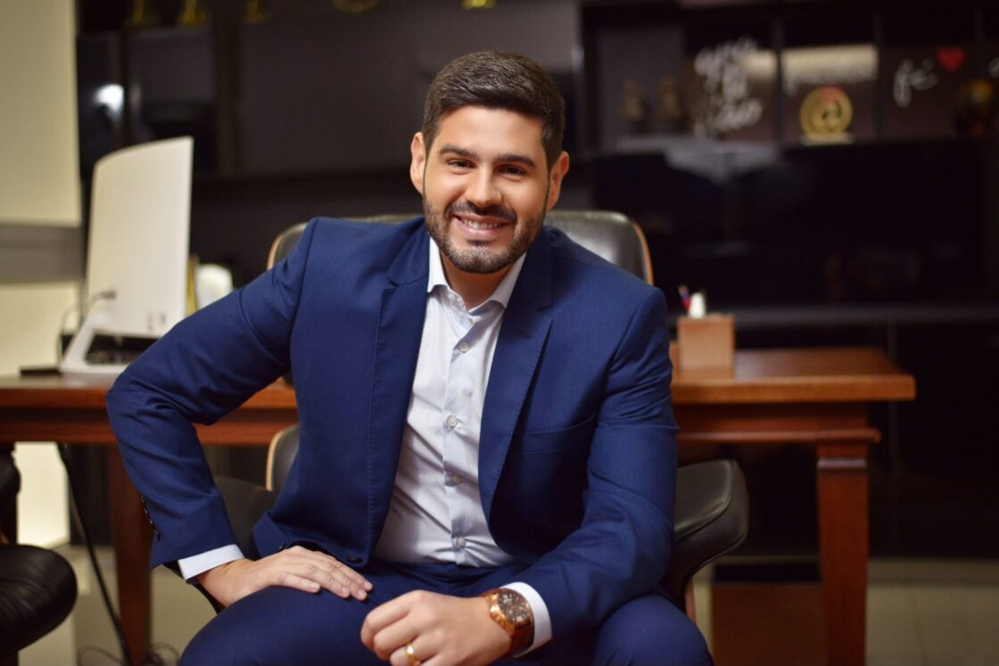 JUVENTUDE EM AÇÃO Associação Comercial confirma Alex Monteiro como palestrante master do Collab Jovem 2026
