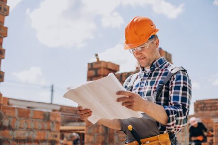 Senai oferece 125 vagas gratuitas para cursos técnicos em Eletromecânica, Segurança no Trabalho e Edificações