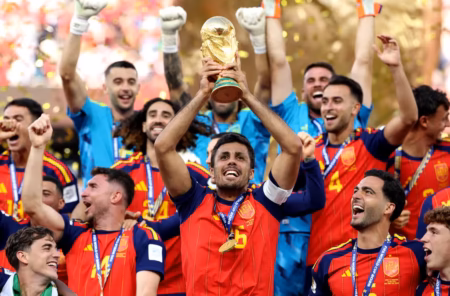 CONQUISTA DA FÚRIA Com amplo domínio em campo, Espanha vence Argentina na prorrogação e conquista Copa do Mundo pela segunda vez