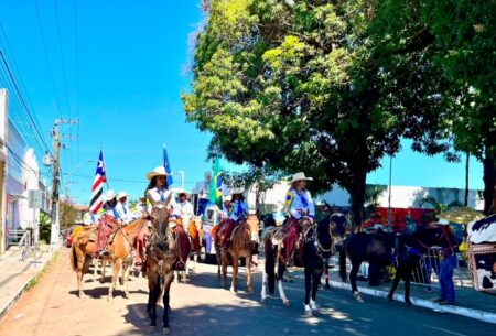 EXPOIMP ABERTA Cavalgada neste sábado abre oficialmente programação da Exposição Agropecuária de Imperatriz