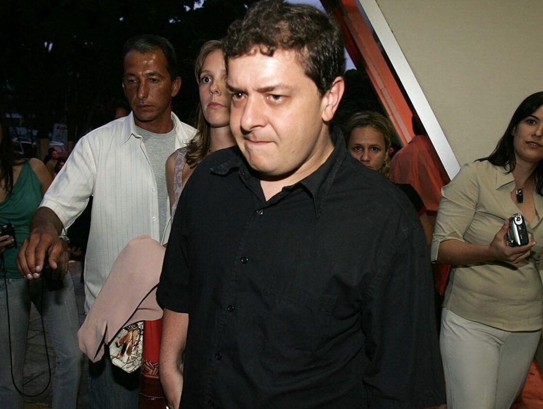 TRÁFICO DE INFLUÊNCIA Polícia Federal investiga suposta mediação de Lulinha, filho do presidente Lula, para venda de cannabis medicinal ao Ministério da Saúde