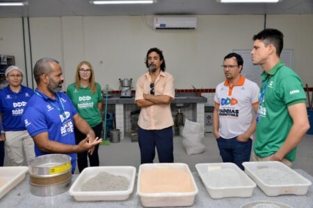 MATERIAL DE CONSTRUÇÃO Senai desenvolve tijolo ecológico produzido com resíduo da casca do coco verde