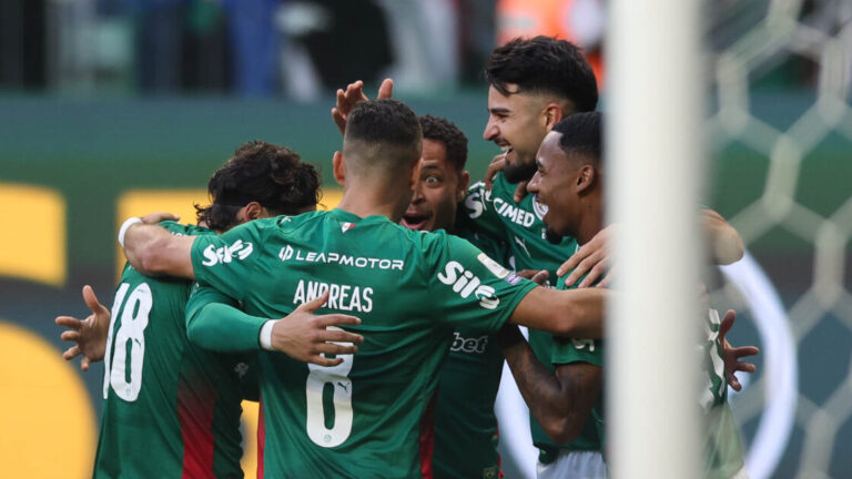 SÉRIE A Palmeiras vence Vasco de goleada neste domingo e volta abrir uma ampla diferença para o vice-líder Flamengo