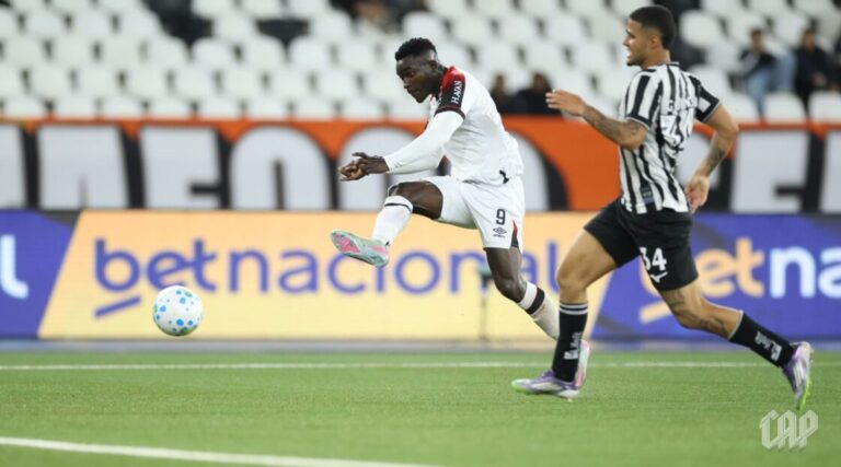 FURACÃO NA BRIGA Athletico derrota Botafogo e cola no Flamengo para entrar na briga pela liderança do Brasileirão