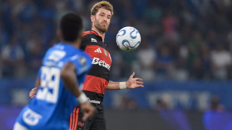 CONMEBOL LIBERTADORES Flamengo arranca empate e leva decisão com Cruzeiro para o Maracanã e Palmeiras vai decidir a sorte em Assunção