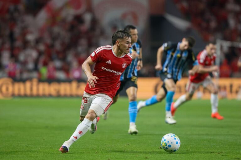 NOVO GRENAL Internacional e Grêmio ficam no zero pelas quartas da Copa do Brasil