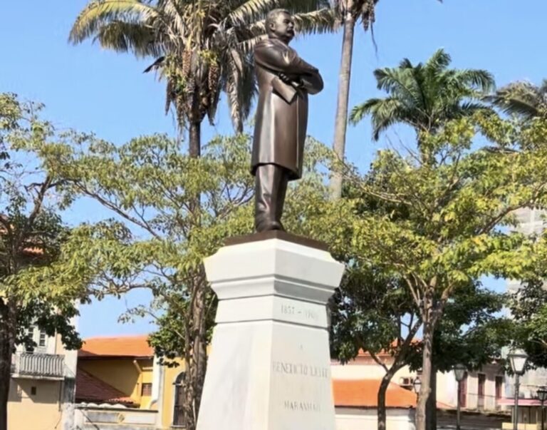 PATRIMÔNIO HISTÓRICO Após obras de restauro, monumento a Benedito Leite é devolvido à população pela Prefeitura de São Luís