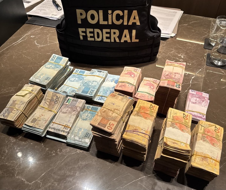 SEM DESCONTO Advogado e parentes do senador Weverton Rocha são alvos de operação da Polícia Federal deflagrada nesta terça-feira