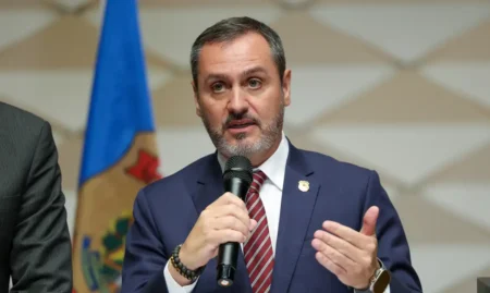 CRISE EM BRASÍLIA Ministro do STF André Mendon determina afastamento de Andrei Rodrigues da direção-geral da Polícia Federal