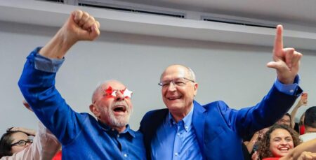 SUCESSÃO DEFINIDA Lula é reeleito presidente da República com uma vantagem no Nordeste; Flávio liderou no Sul e Centro-Oeste